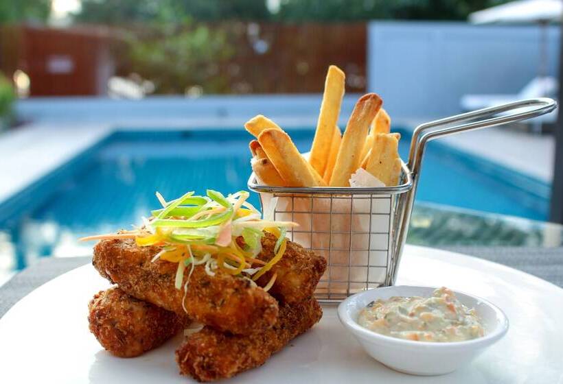 هتل Meridian Adventure Marina Club & Resort