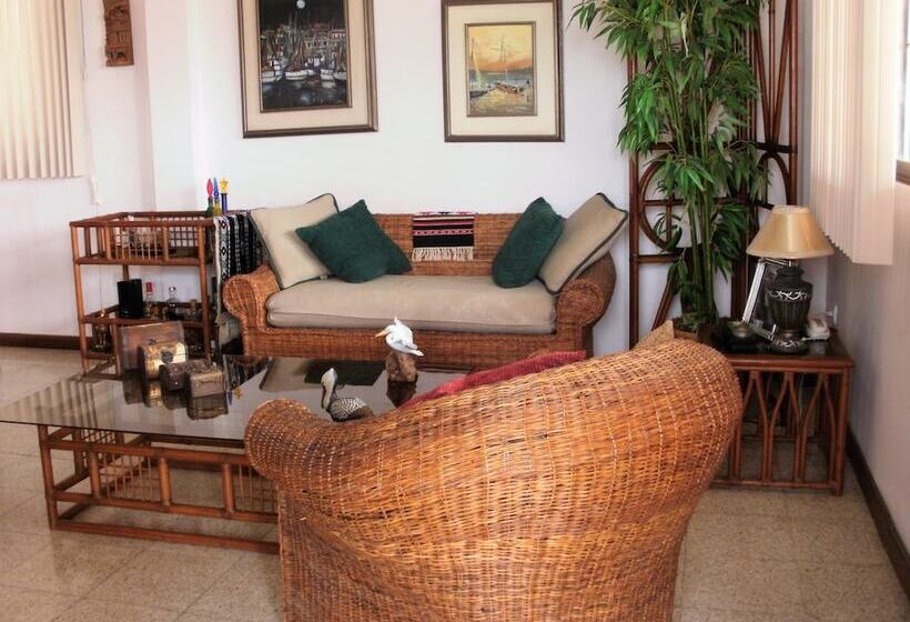 پانسیون Cesar's House Salinas