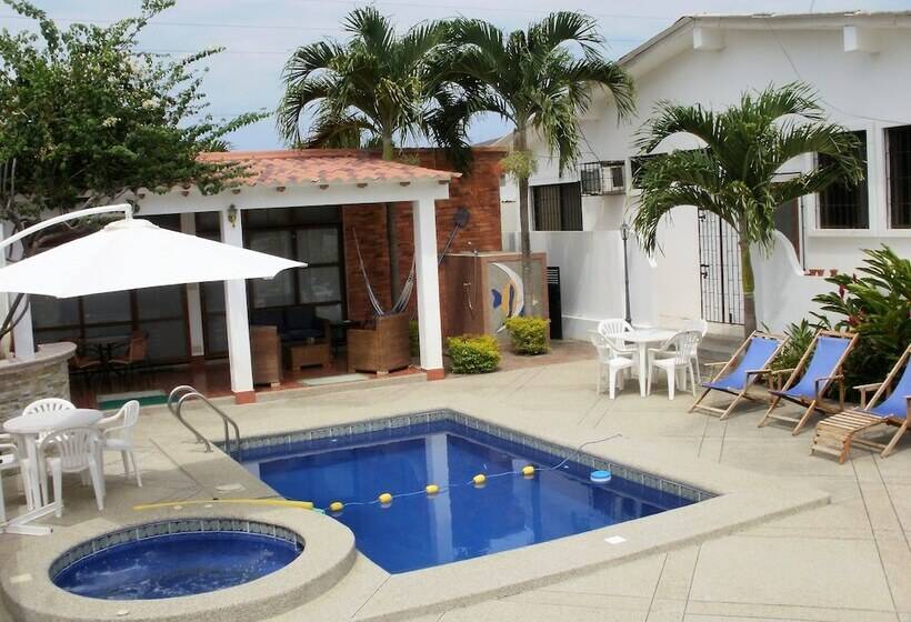 پانسیون Cesar's House Salinas