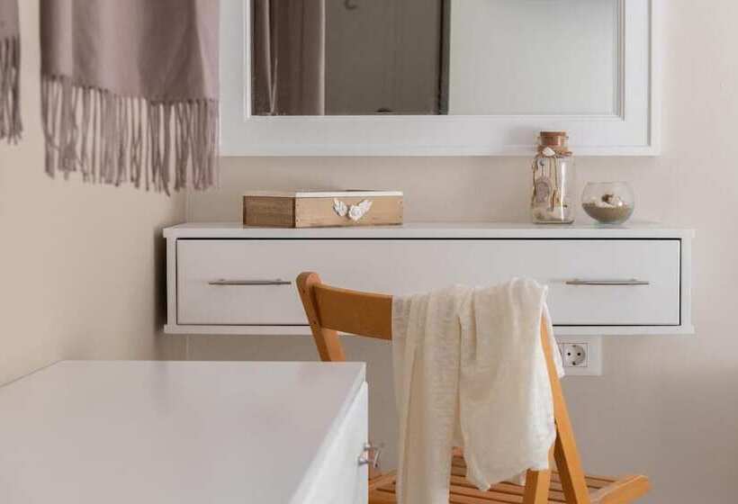 פנסיון Maravelia S Rooms