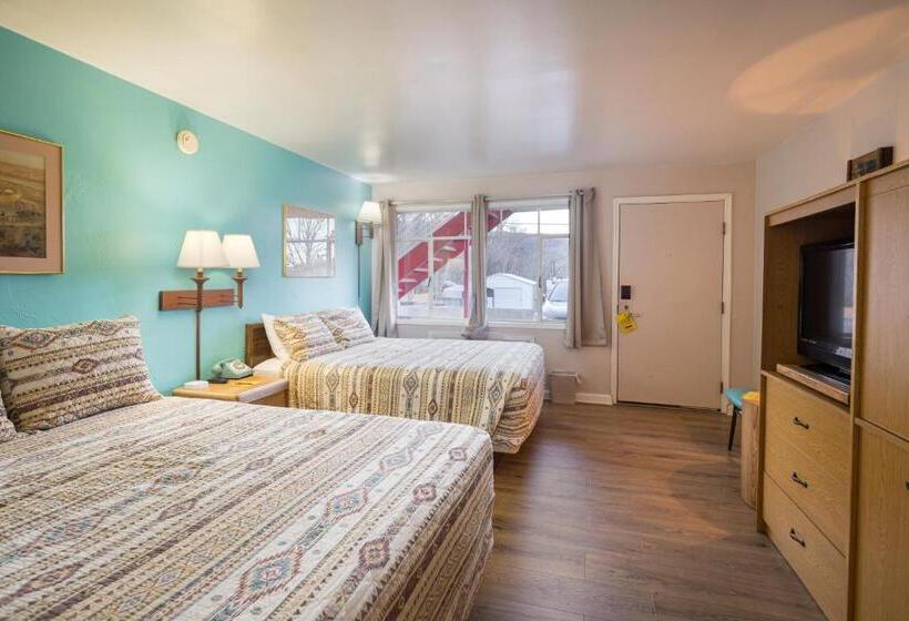 Apache Motel