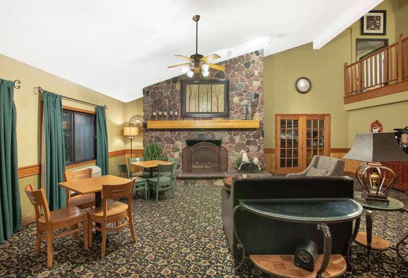 هتل Americinn By Wyndham Kearney