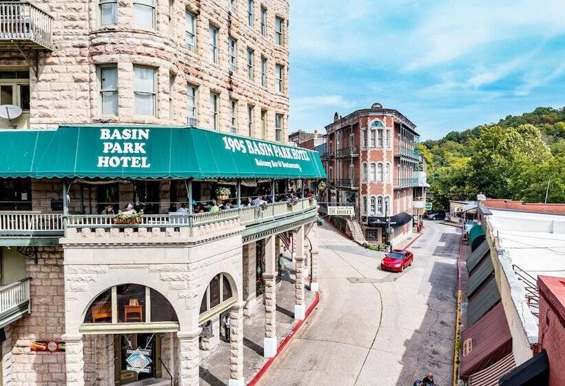 هتل 1905 Basin Park