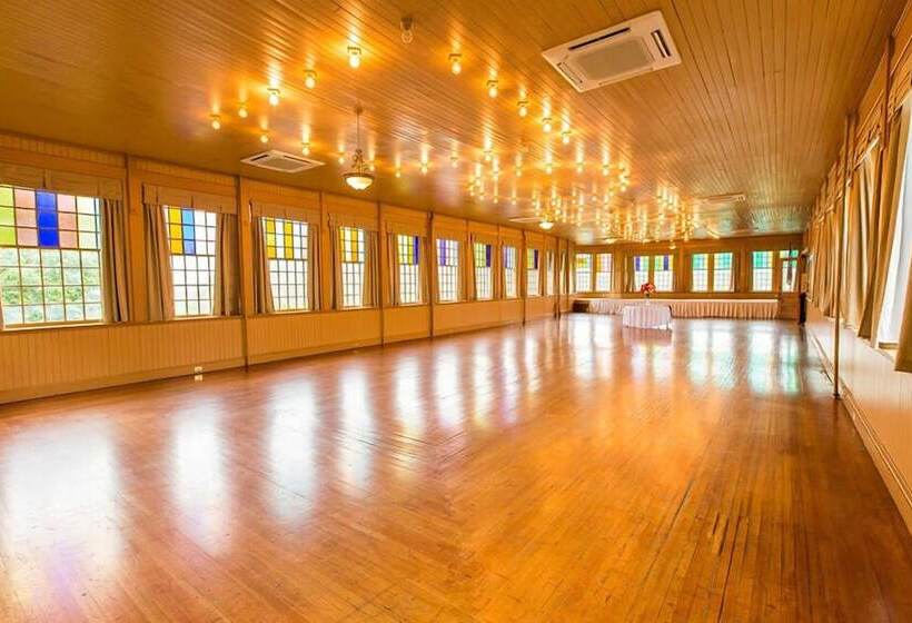 هتل 1905 Basin Park