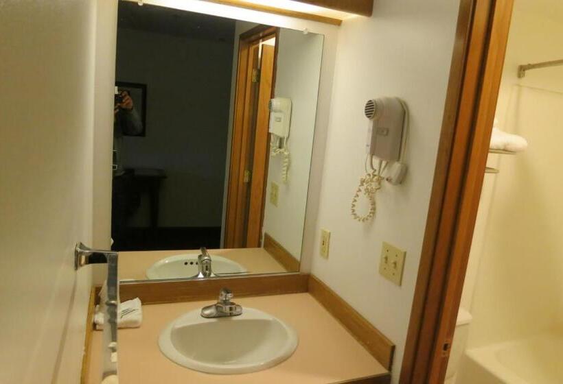 فندق Bay City Inn