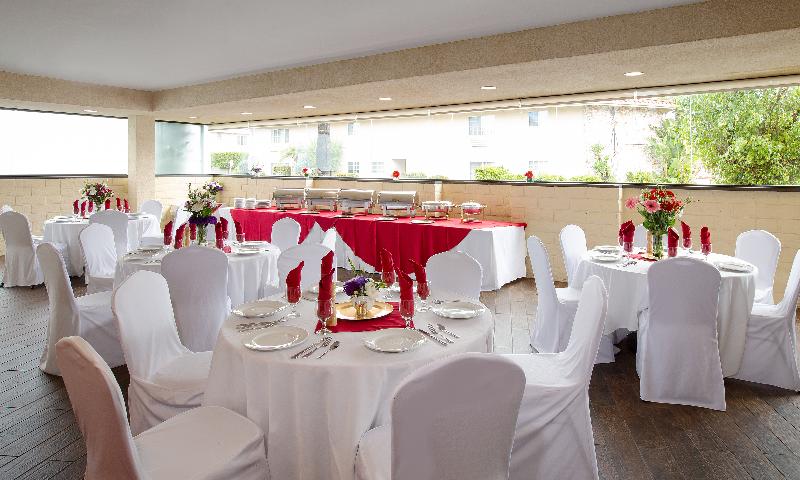 هتل Coast Burbank