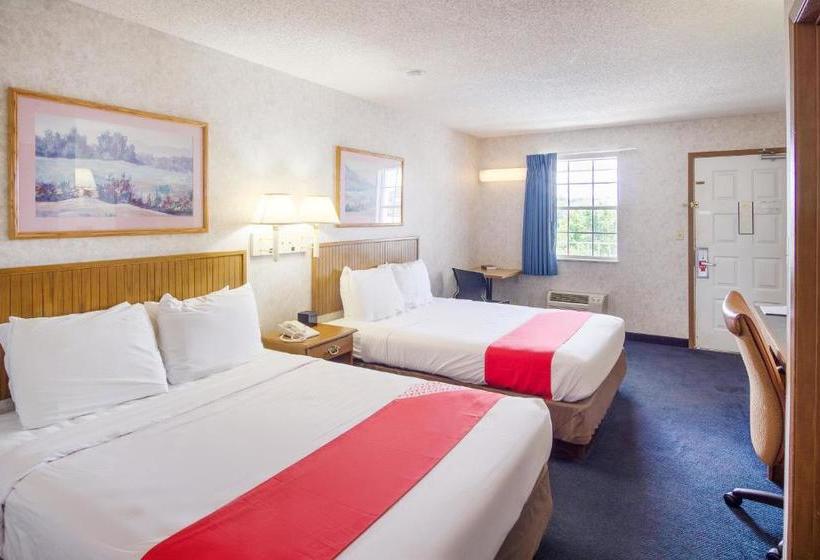 בית מלון כפרי Econo Lodge Inn & Suites Lake of the Ozarks