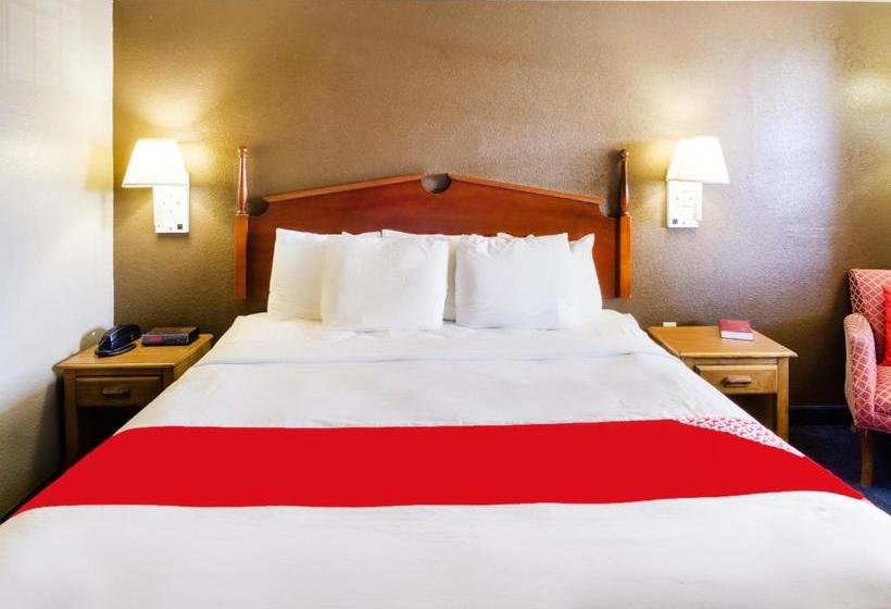 בית מלון כפרי Econo Lodge Inn & Suites Lake of the Ozarks