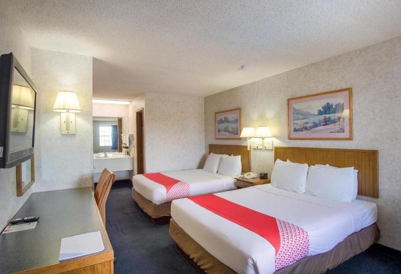 בית מלון כפרי Econo Lodge Inn & Suites Lake of the Ozarks