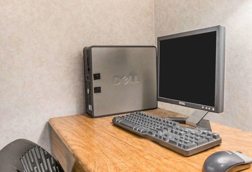 هتل Quality Inn Grand Rapids North