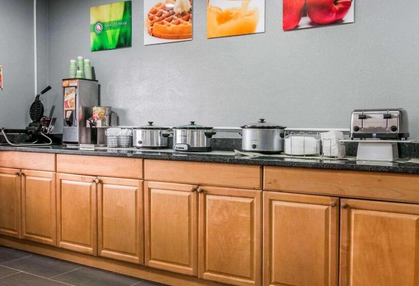 هتل Quality Inn Grand Rapids North