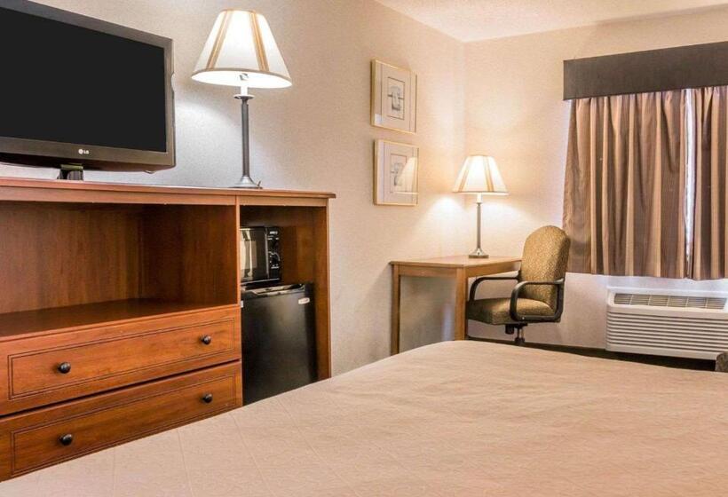 هتل Quality Inn Grand Rapids North