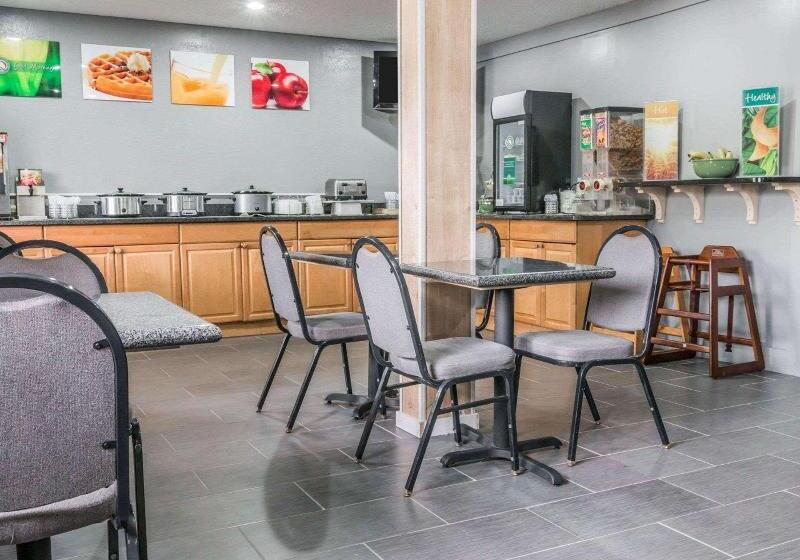 هتل Quality Inn Grand Rapids North