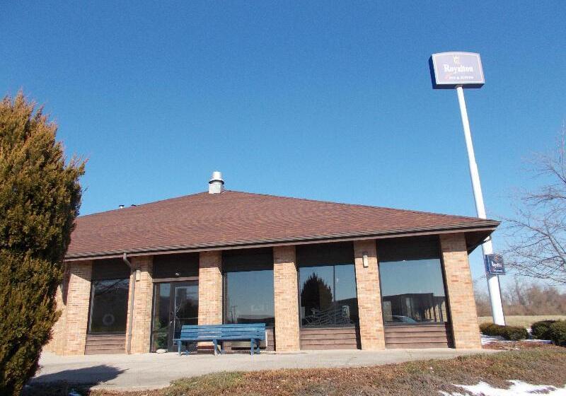 בית מלון כפרי Royalton Inn And Suites, Wilmington,ohio