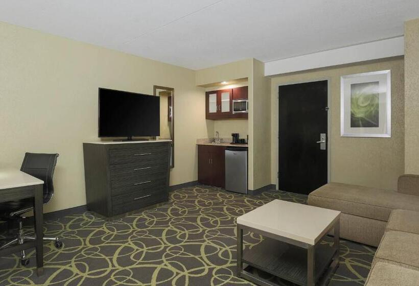 فندق Springhill Suites By Marriott Oklahoma City Quail Springs