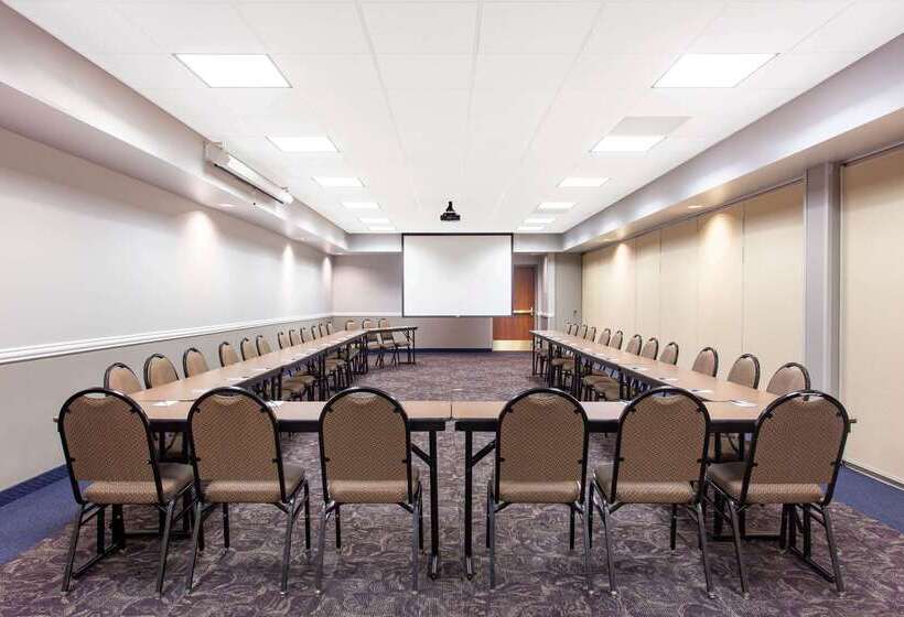 فندق على الطريق Americinn By Wyndham Mankato Event Center Near Msu