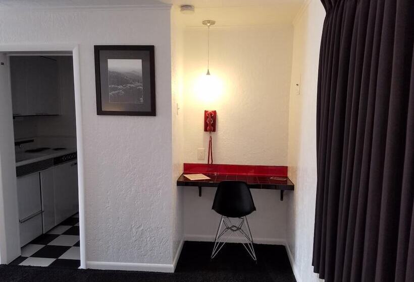 Rocket Motel