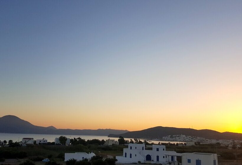تختخواب و صبحانه Konstantinos