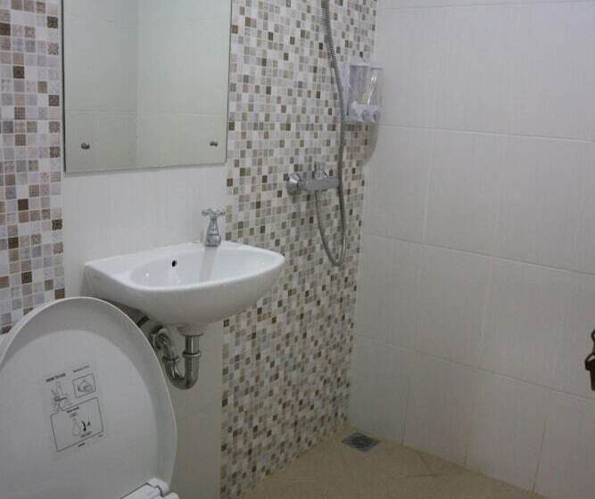 Ethan Hotel Cilincing Plaza