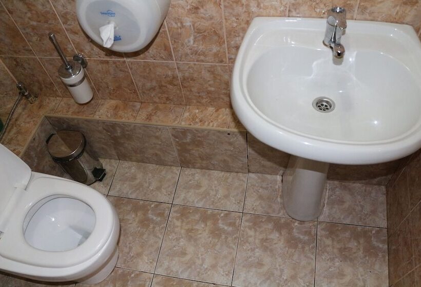 Gostiny Dvor Hotel   Hostel