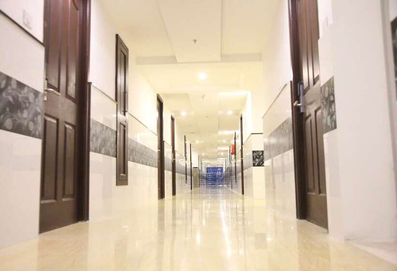 호텔 Karpagam International