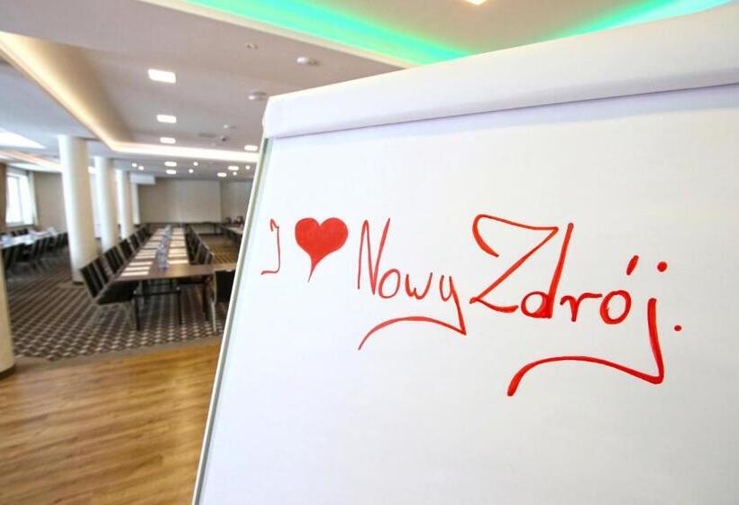 هتل Nowy Zdrój   Centrum Zdrowia I Wypoczynku
