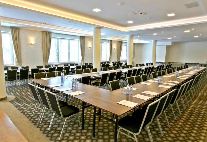 هتل Nowy Zdrój   Centrum Zdrowia I Wypoczynku