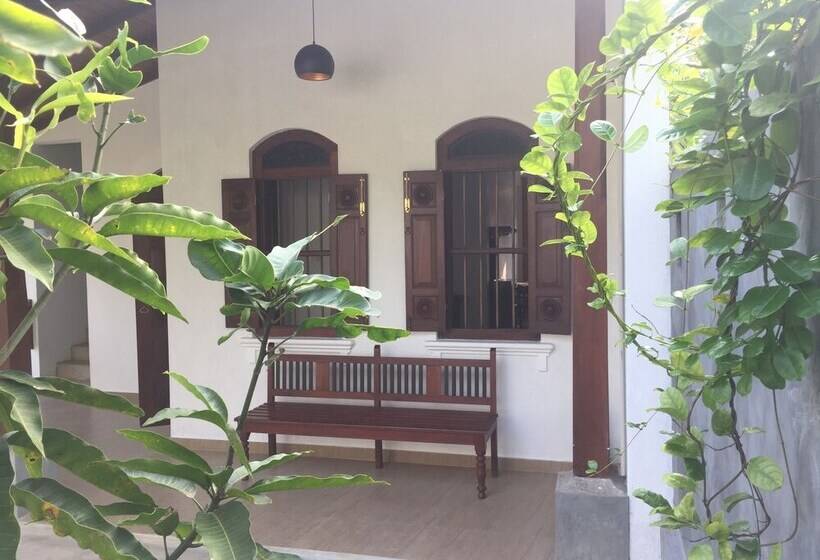 Natures Lodge Galle