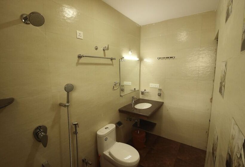 호텔 Oyo 11014 Home Goa Spacious 2bhk Nerul