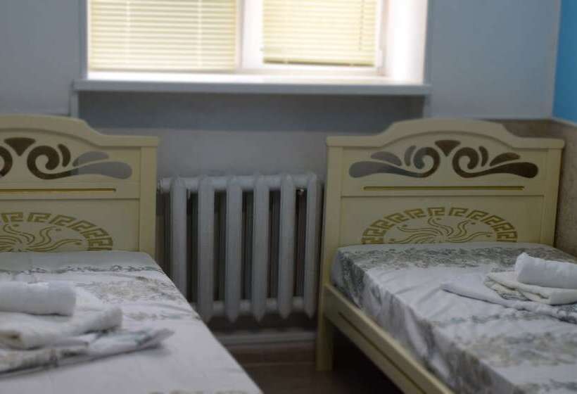 Mini Hotel Uyut On Prospekt Putina 8