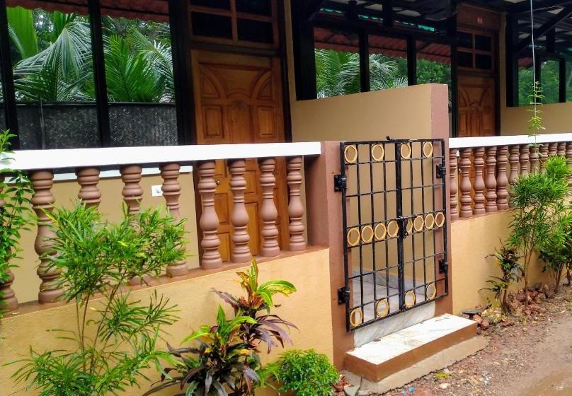 مسافرخانه Shawn S Morjim Enclave