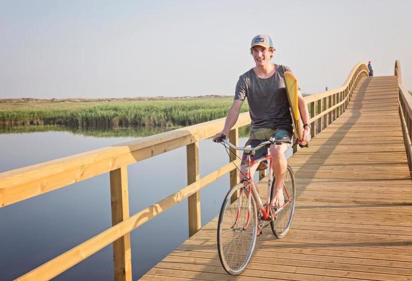 ペンション Surfivor Surf Camp