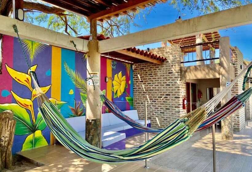 هاستل Hostal Aurora, Smith Lodging