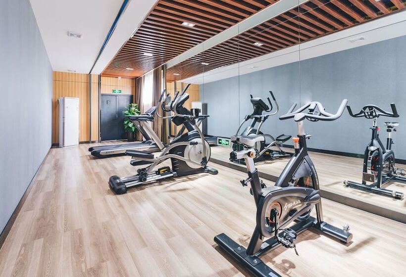 Atour Hotel Zhenjiang Nanxu Avenue Branch