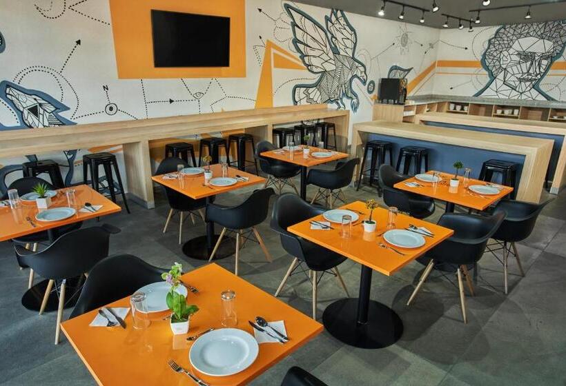 Отель Gamma Querétaro