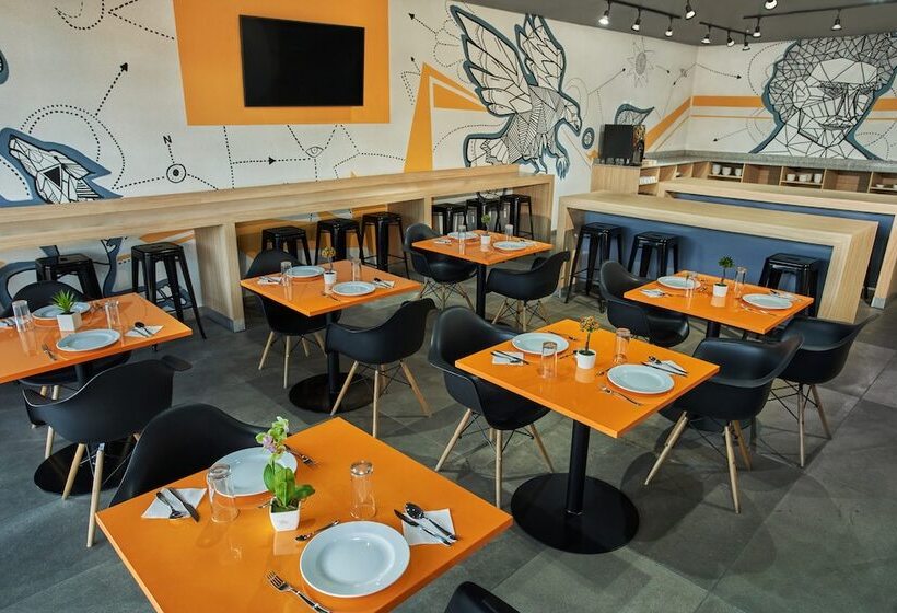 Отель Gamma Querétaro