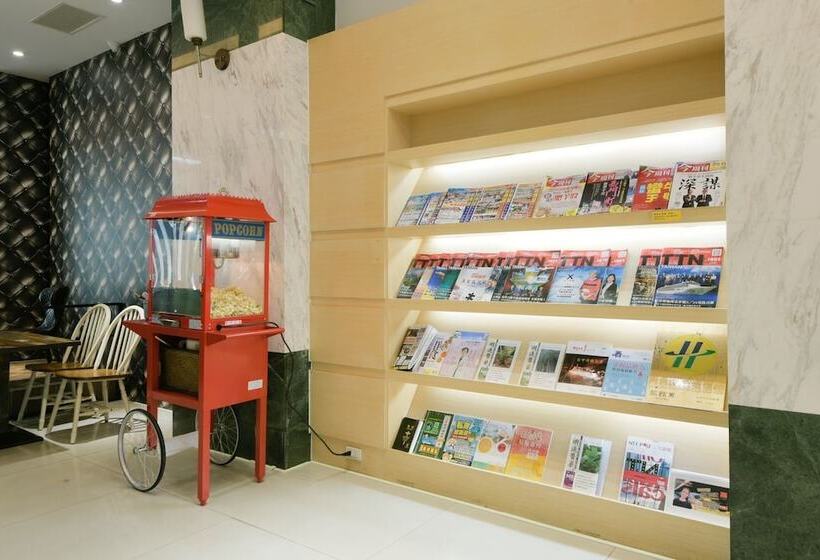 هتل Champs Elysees