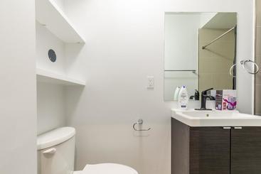 هتل Chinatown Gem Guesthouse By Elevate Rooms