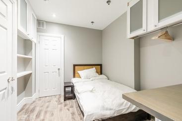 هتل Chinatown Gem Guesthouse By Elevate Rooms