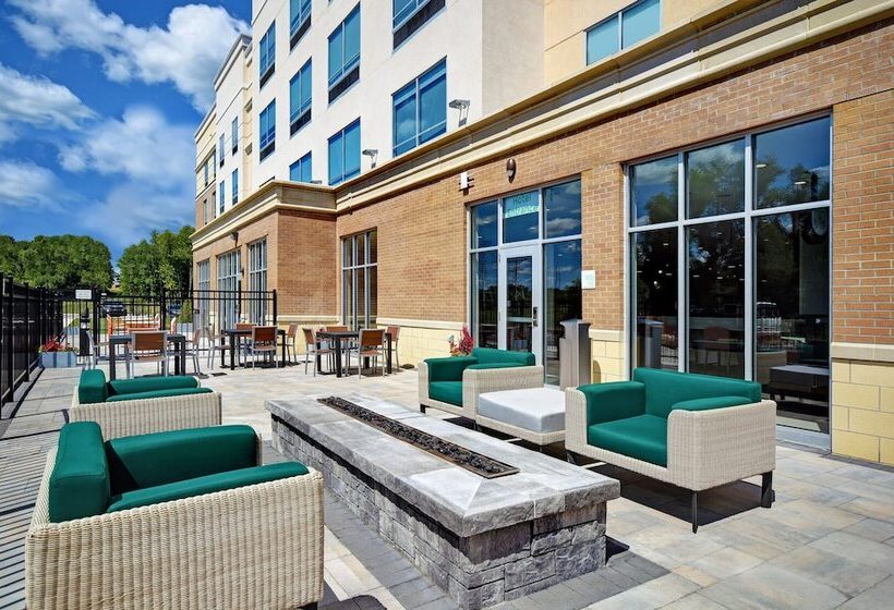 هتل Holiday Inn Grand Rapids North   Walker, An Ihg