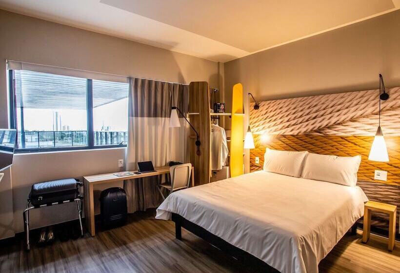 בית מלון כפרי Ibis Palmas Avenida Jk