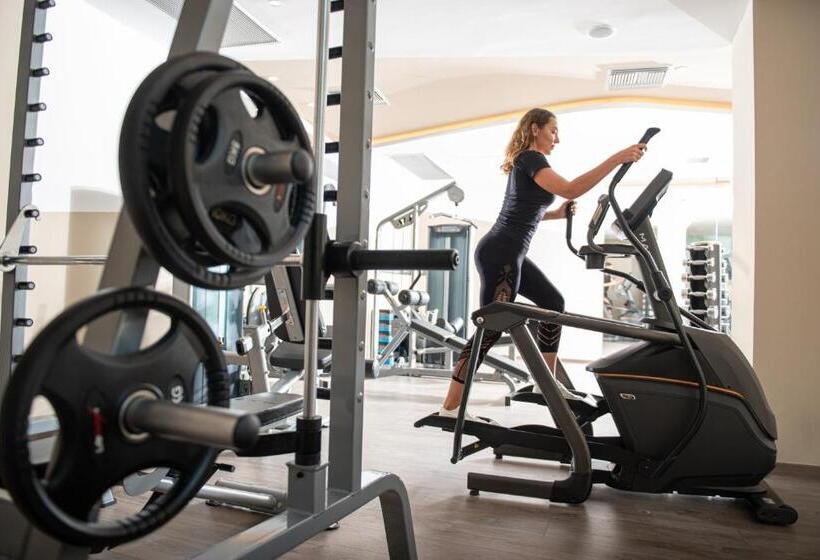 فندق Portes Lithos Luxury Resort