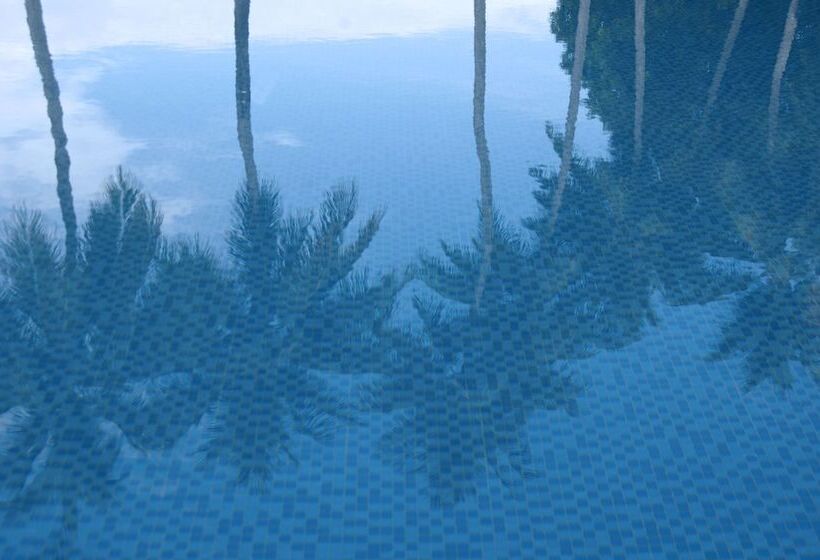 هتل The Pristine Villas And Bungalows At Palau Pacific Resort