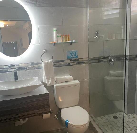 Itza Bella Suites