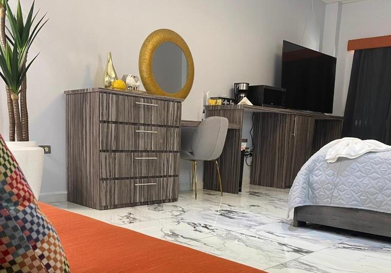 Itza Bella Suites