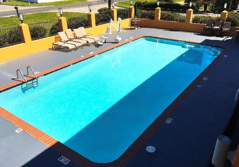 فندق Americas Best Value Inn Denham Springs