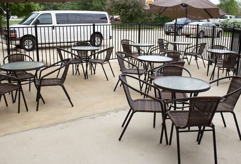 هتل Baymont By Wyndham Springfield Il