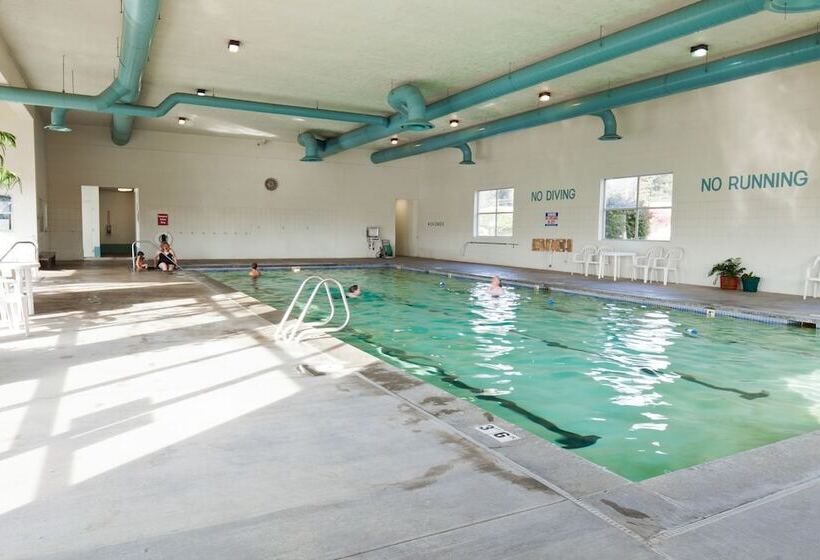 فندق Benny's Colville Inn