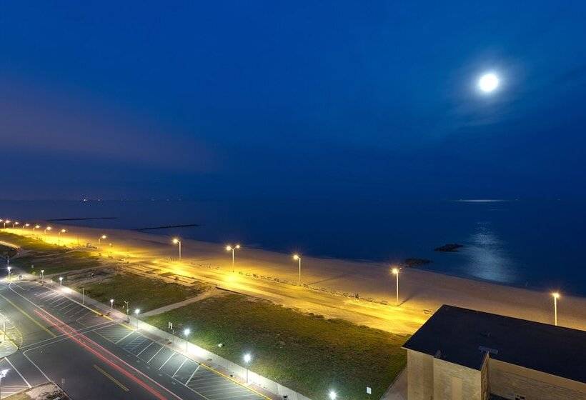 בית מלון כפרי Berkeley Oceanfront
