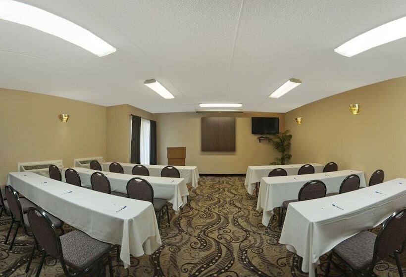 בית מלון כפרי Best Western Clifton Park